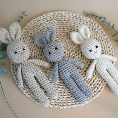 Doudou lapin crochet